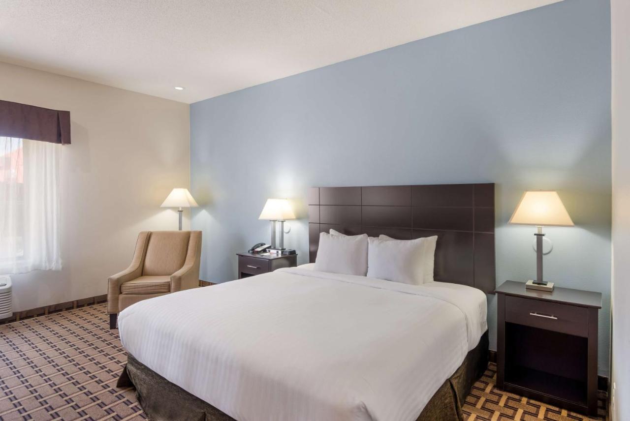 Hotel Surestay By Western Iowa
