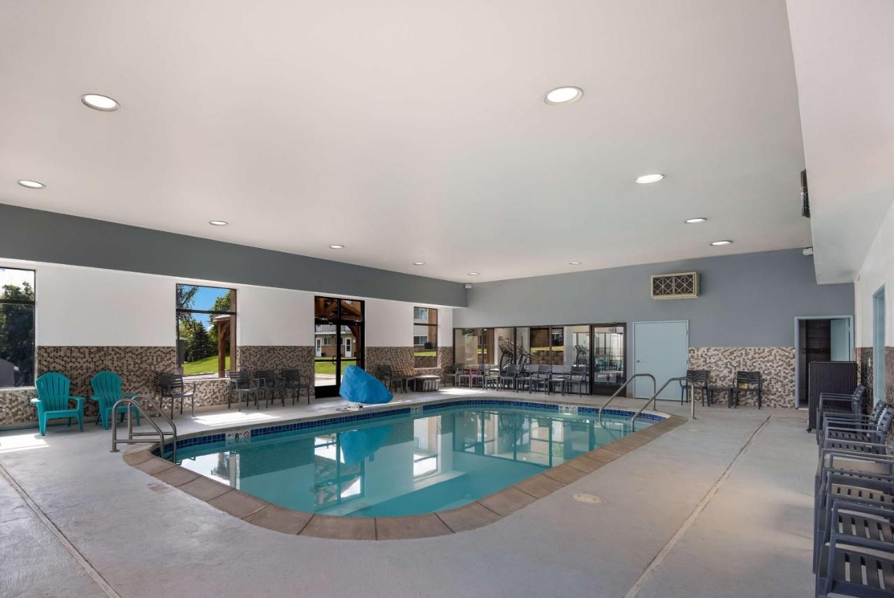 Hotel Surestay By Western Iowa 4*